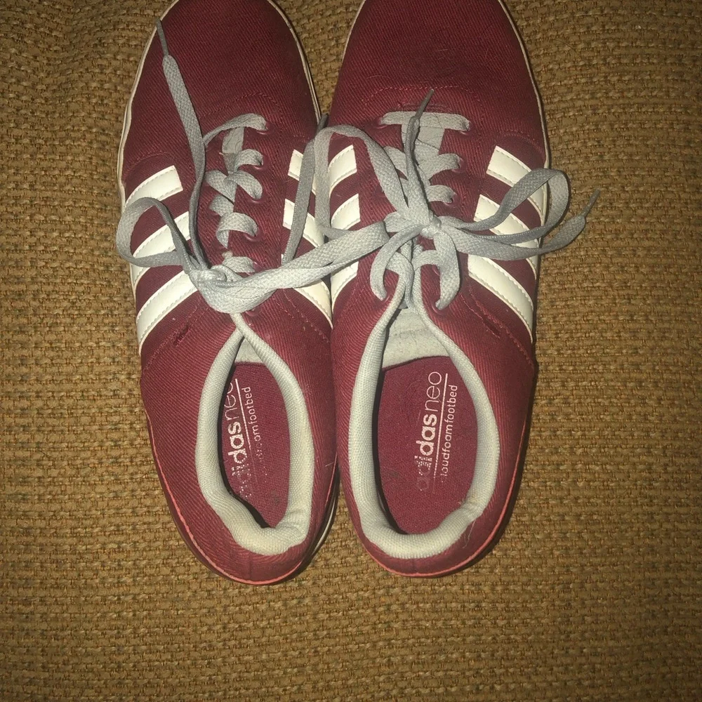 adidas Men's Burgundy and White Low-Top Sneakers